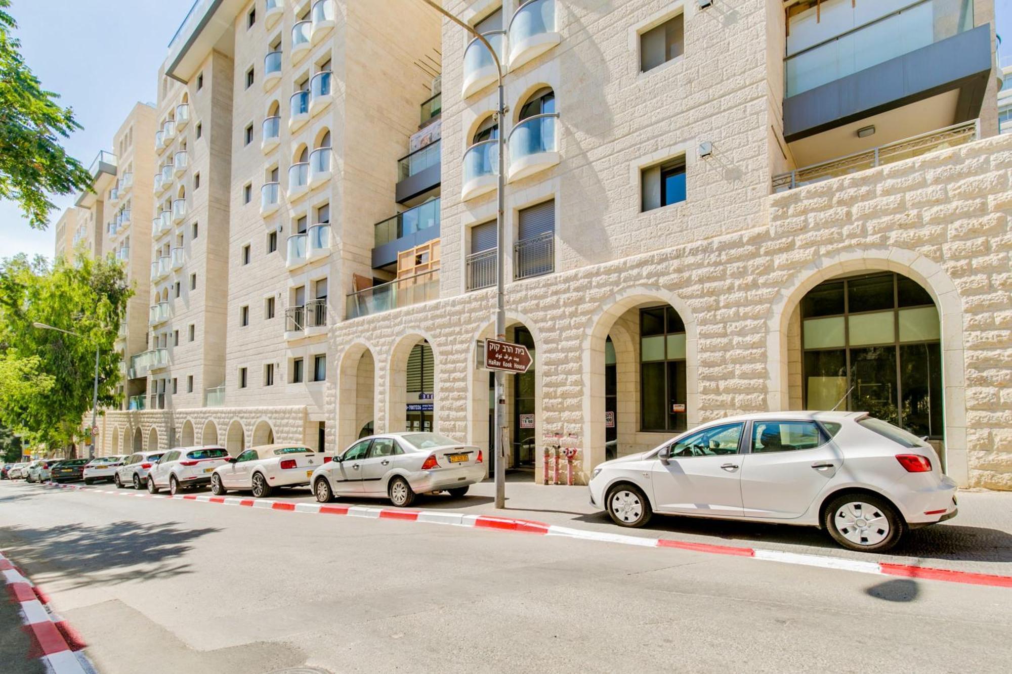 Kook Isrentals - Aparthotels In City Center Єрусалим Екстер'єр фото