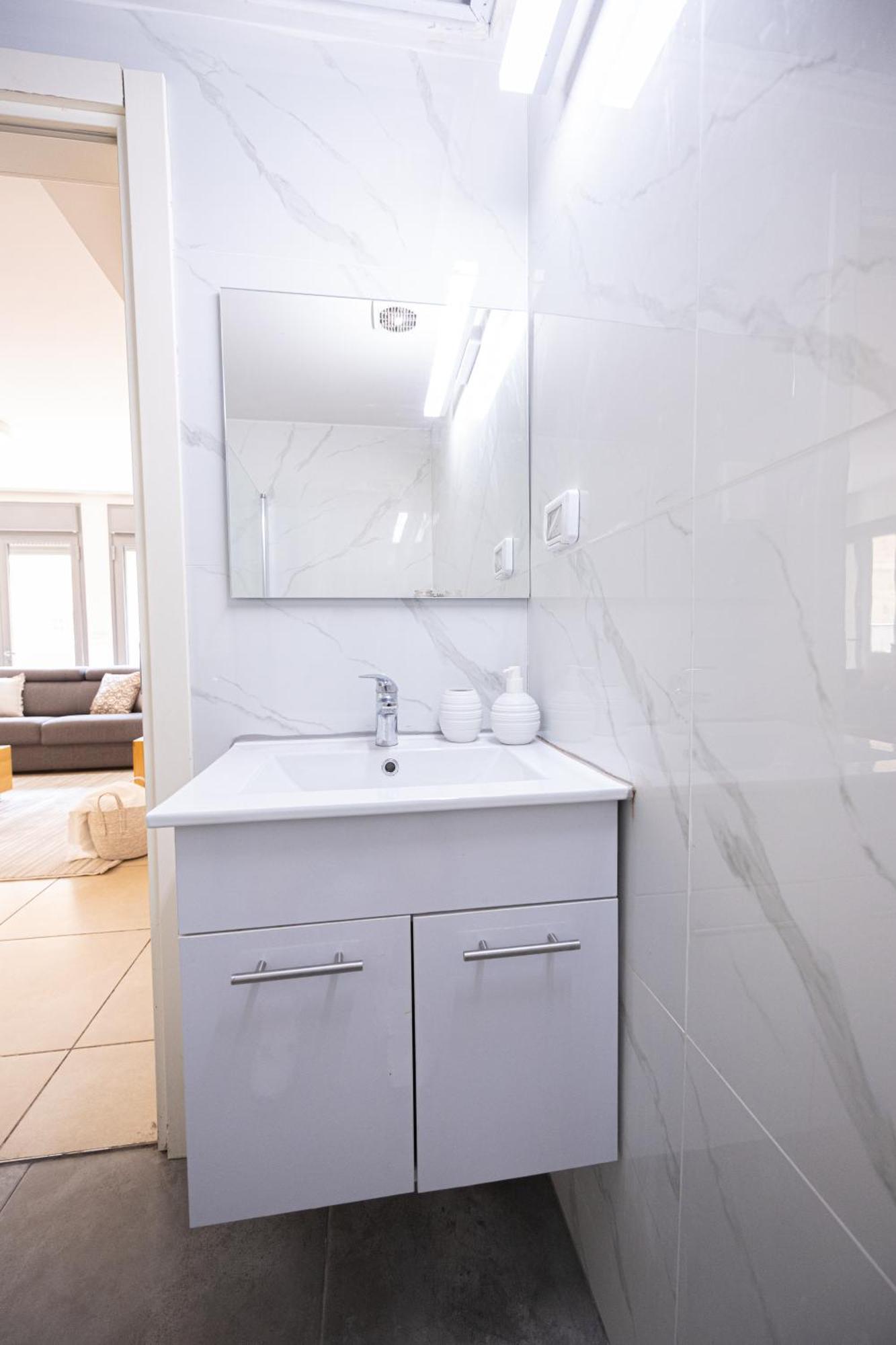 Kook Isrentals - Aparthotels In City Center Єрусалим Екстер'єр фото
